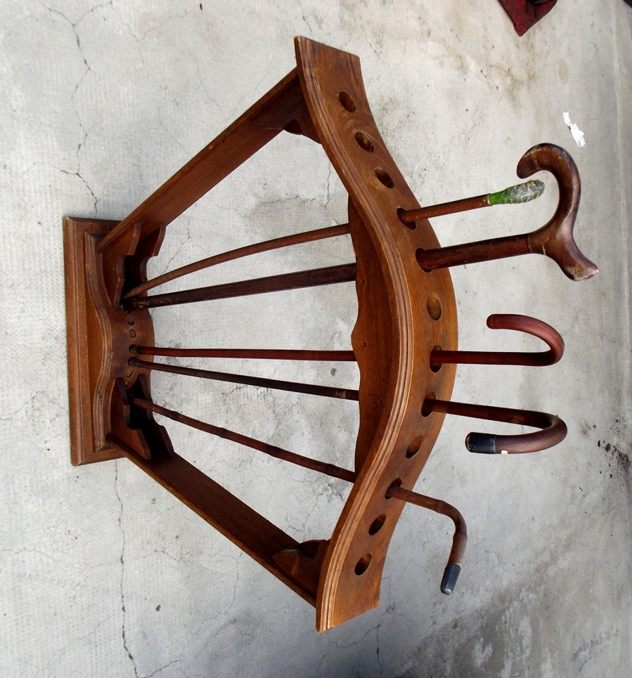 Rastrelliera per bastoni da passeggio