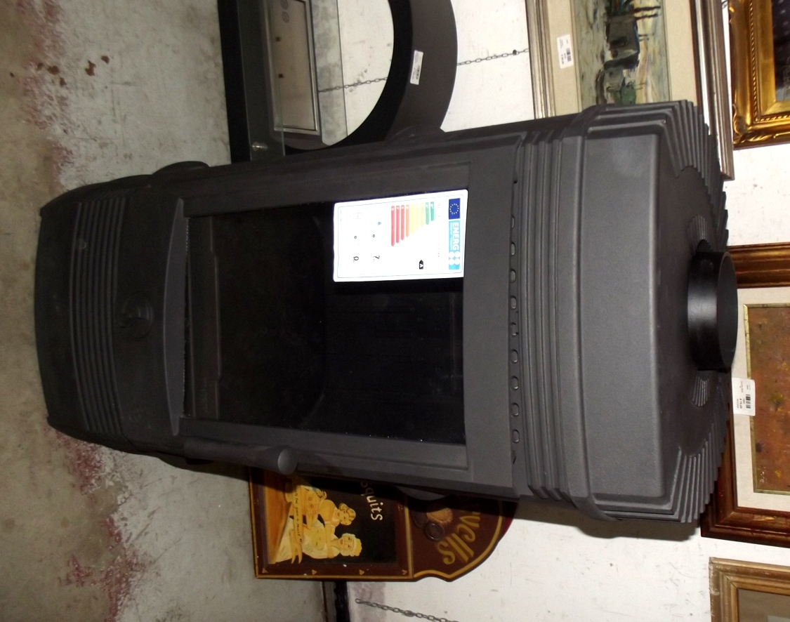 Stufa a legna INVICTA